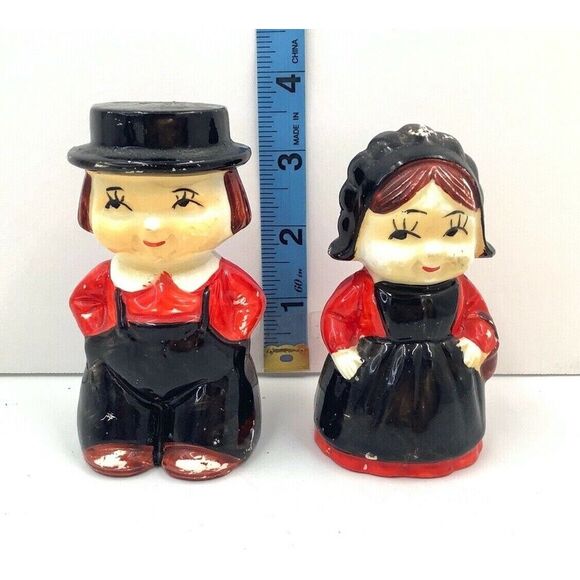 Amish Couple Ceramic Salt and Pepper Shakers Thanksgiving Missing Paint Gift Vtg - Picture 1 of 5